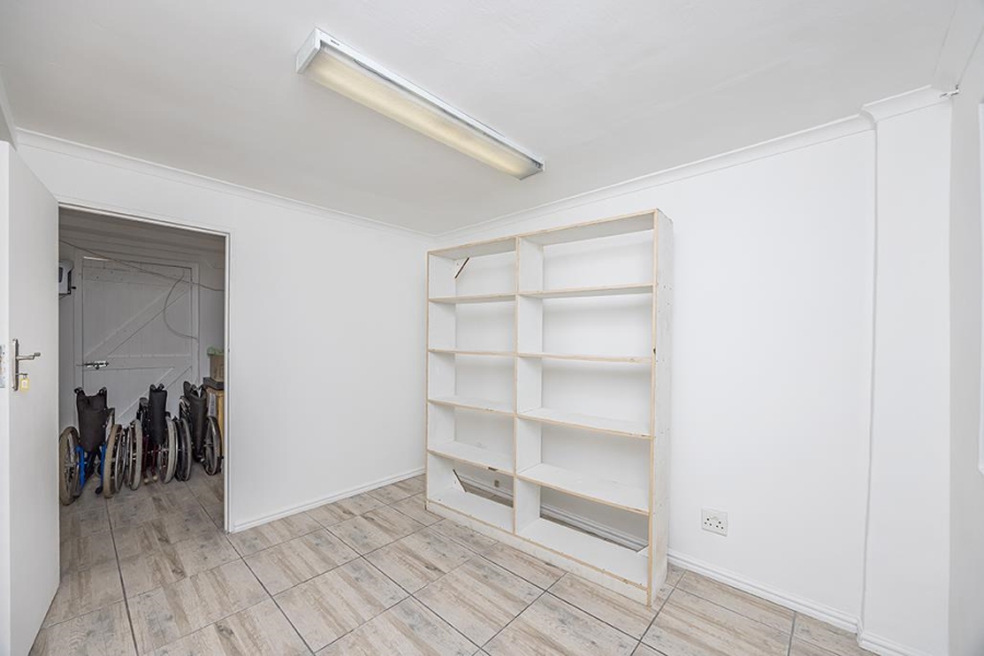 To Let commercial Property for Rent in Milnerton Western Cape